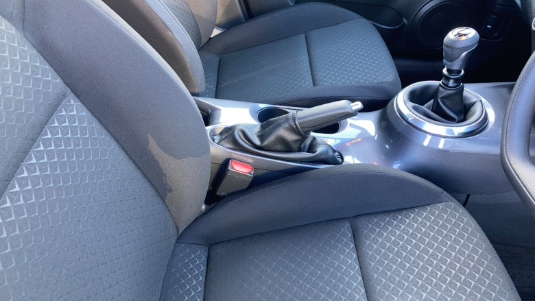 Nissan Juke 1.0 DiG-T 114 Acenta 5dr Petrol Hatchback